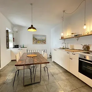  Holiday home The Boxmaker's House Spain
